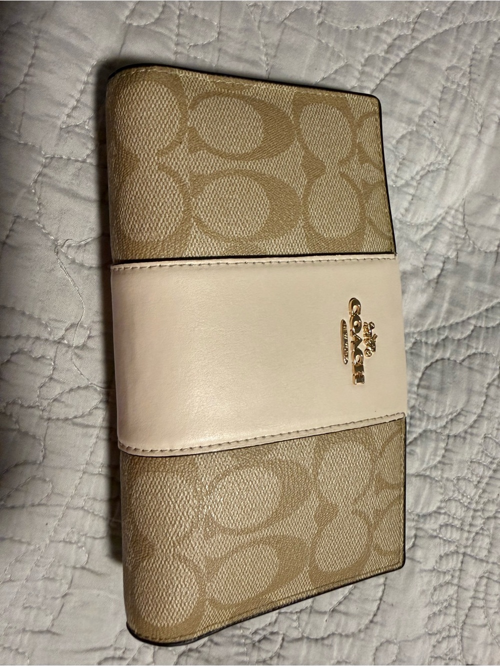 Authentic Coach Slim Zip Wallet CR928